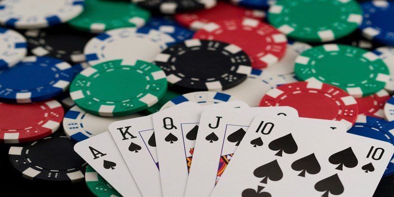 Hướng dẫn chơi game bài Poker đổi thưởng đơn giản